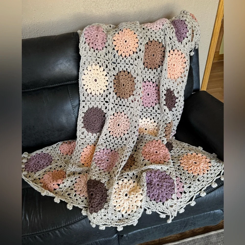 Boho Crochet Sunburst Blanket in gorgeous pinks & browns !
